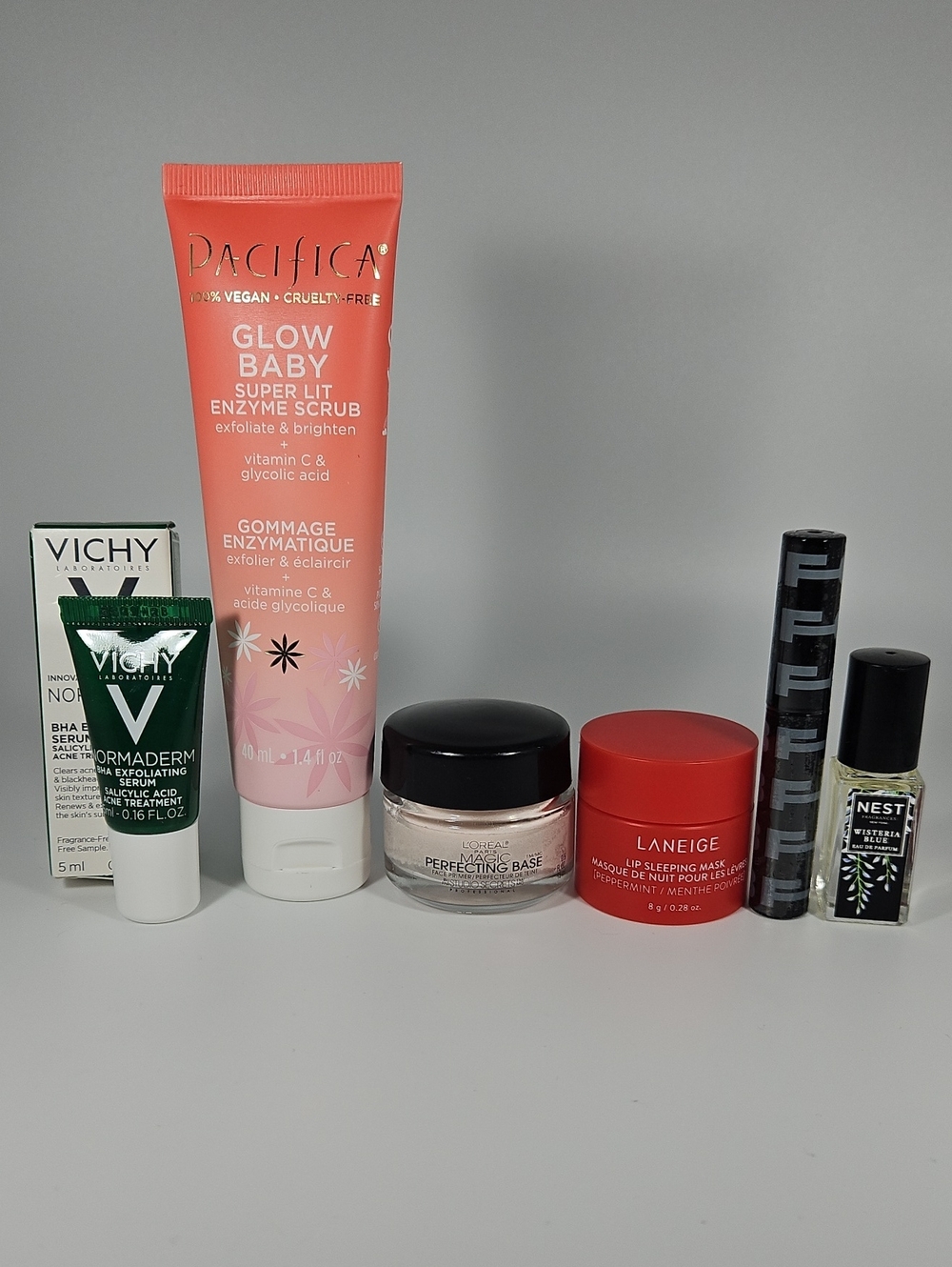 Beauty Lot (6 DELUXE SAMPLE-SIZES + 1 MYSTERY FREE FULL-SIZE)